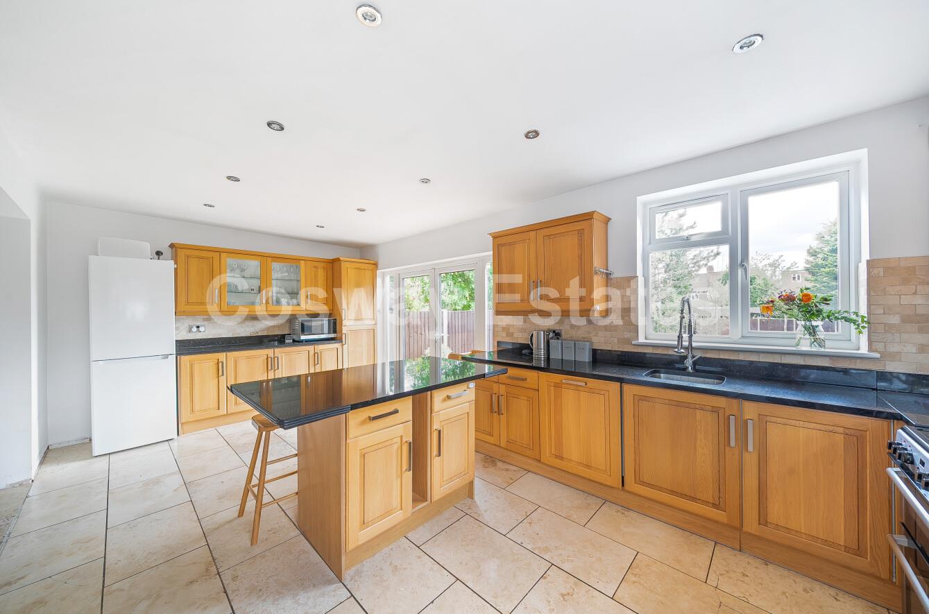 Longfield Avenue, London